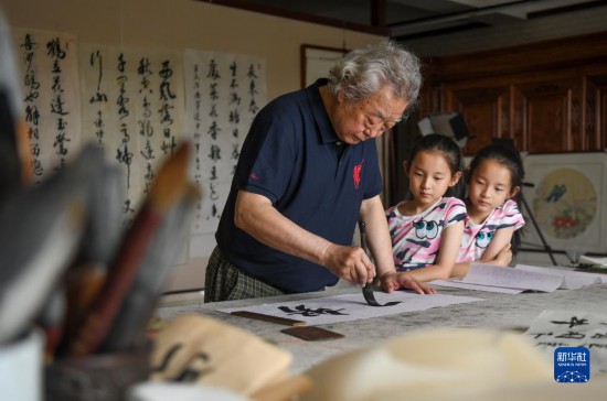 乌鲁木齐中小学生陆续进入暑期生活