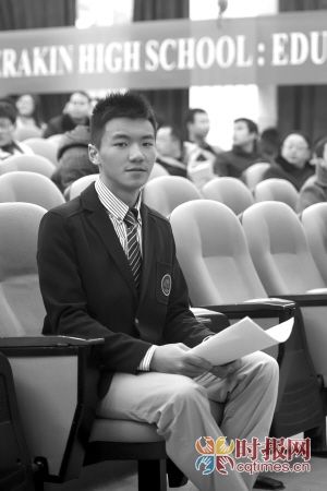 16岁男孩获哈佛面试邀请却首选高考
