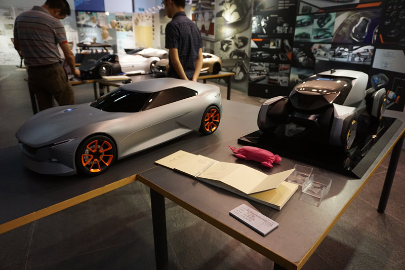清华美院工业设计系学生设计的汽车模型