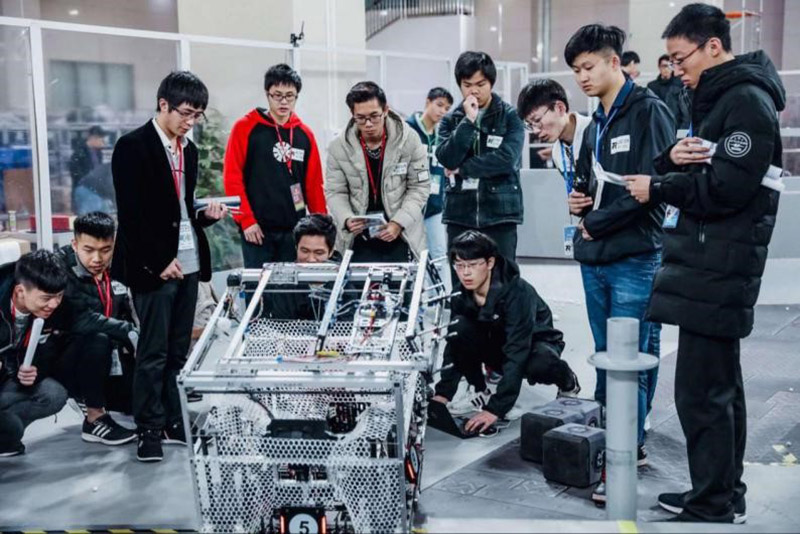 寒假期間，東南大學SEU機器人俱樂部備戰全國大學生機器人競賽。
