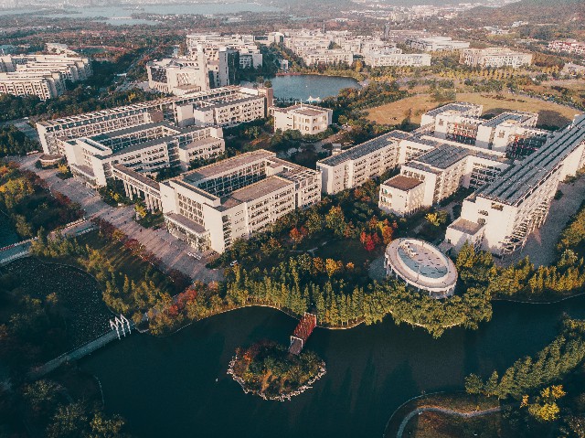 中國礦業大學：秋日裡俯瞰校園。 攝影/劉新源