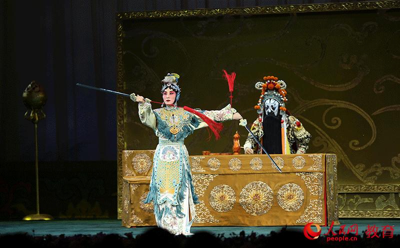 張火丁全新演繹的《霸王別姬》 中國戲曲學院供圖