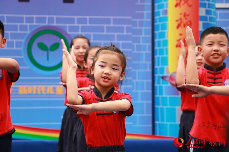 中國兒童中心園內開展“喜迎六一 祝福祖國 爭做新時代好兒童”主題游園活動。盧靜/攝