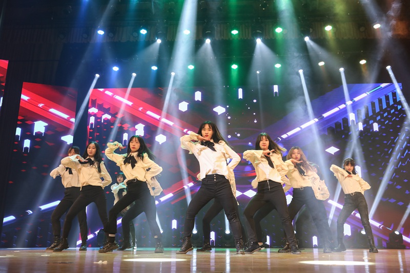 中國政法大學舉辦文化盛典 校園歌手唱響青春
