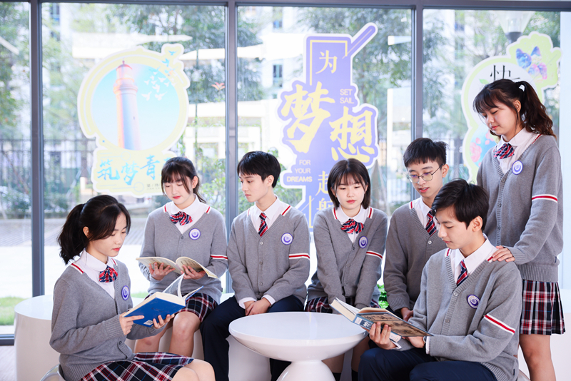 惠州中學：六月是芳草碧綠、梔子花開的季節，亦是筑夢青春、踏上新征程的起點。（學校供圖）