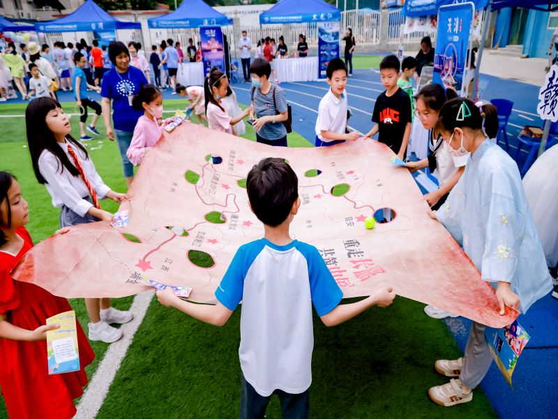 北京航空航天大學附屬小學舉行慶“六一”活動。校方供圖
