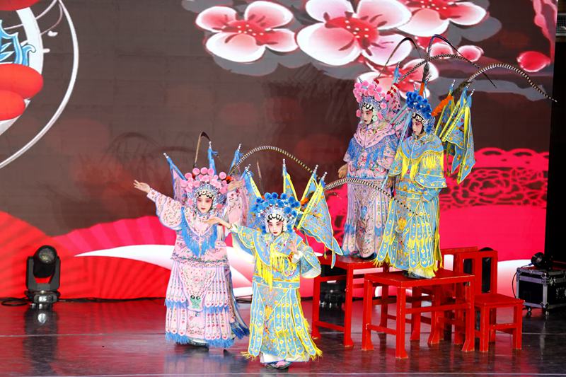 第二十六屆學生藝術節閉幕展演現場。北京市密雲區教委供圖