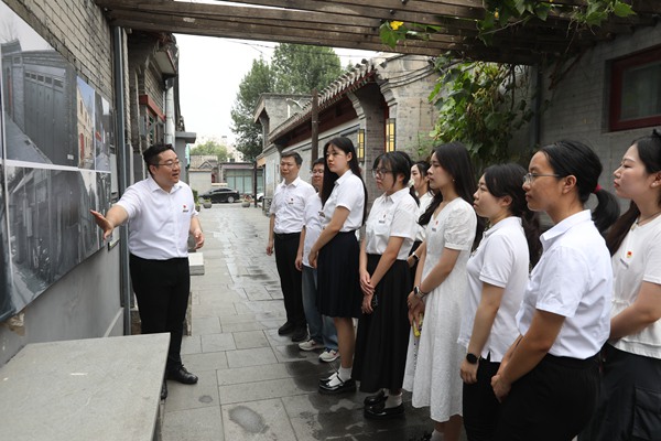 北京大中小学思政教师赴实践教学基地现场备课比特派。北京市教委供图