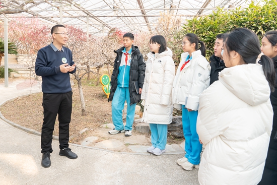 《踏雪寻梅》课程授课现场。北京林业大学供图