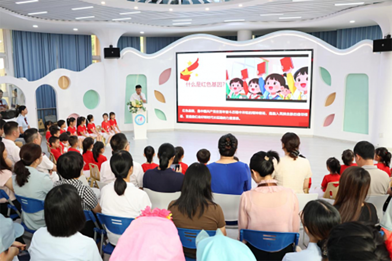 沉浸交互式紅色藝術思政課在福建省泉州市豐澤區東海實驗幼兒園舉行。主辦方供圖