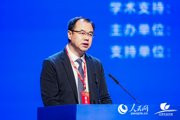 東南大學副校長孫立濤出席論壇並發言