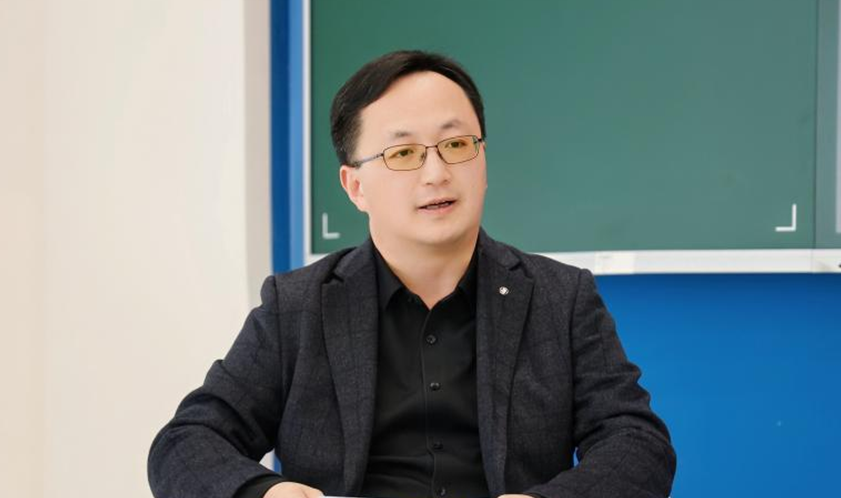 江苏省常州市武进区教育局副局长庄骅