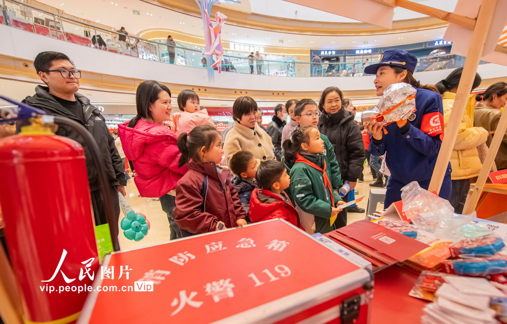 江蘇宿遷：學雷鋒志願服務市集暖人心