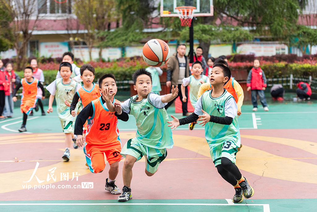 貴州天柱：籃球少年 賽場爭鋒