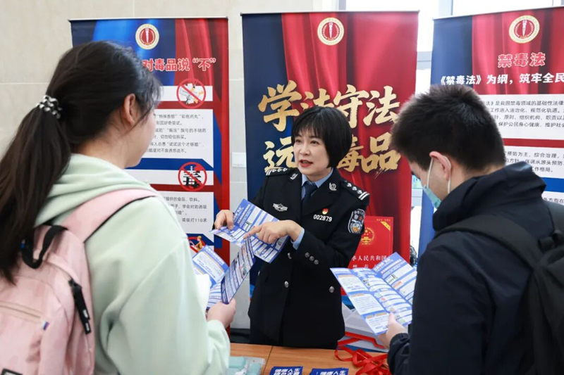 4月15日，“平安有我”安全宣讲团走进首都经济贸易大学。校方供图