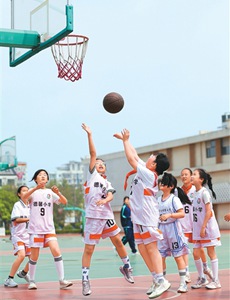 多彩课间 活力校园