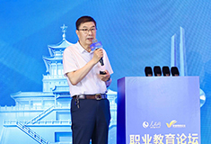 天津職業大學原校長董剛
