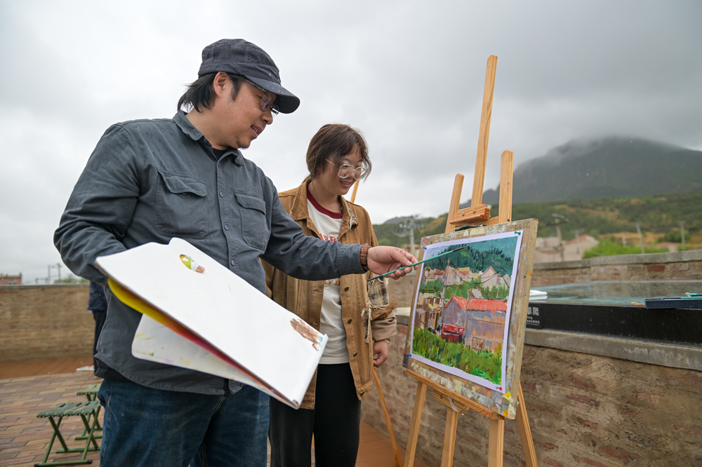 活动现场 （内蒙古日报 王磊摄）