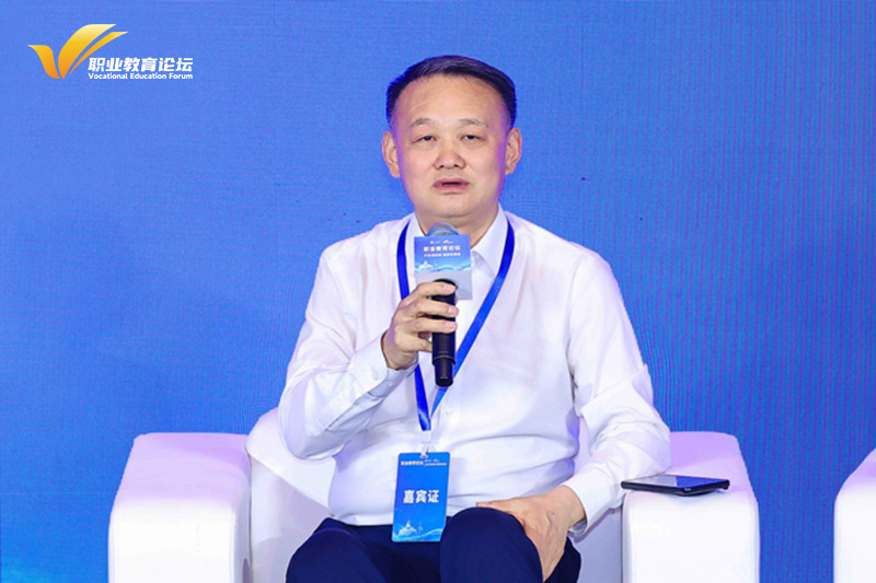 济宁职业技术学院党委副书记、院长李中国