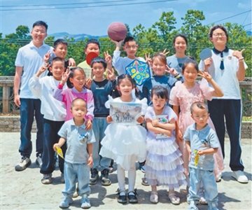 孩子们需要更多引导和陪伴