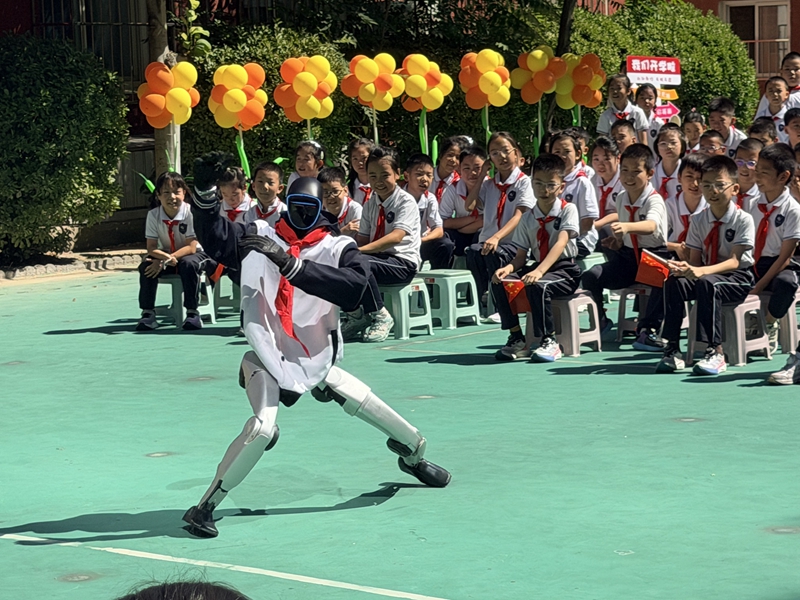 白家庄小学教育集团各校区举办丰富多彩的开学活动。校方供图