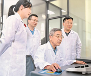 為交通基礎設施撐起“硬骨架”