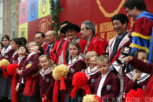 11月20日北京加拿大国际学校举办隆重的开学剪彩典礼