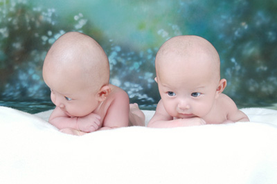 <em>明星</em>宝贝写真:快乐<em>双胞胎姐妹</em> (5)--教育--人民网