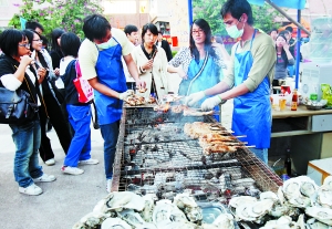 职校学生开烧烤店交功课