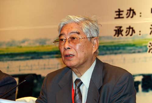 京师教育论坛专家介绍:顾明远--人民网教育频道