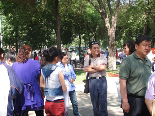 组图:新疆高考首日--人民网教育频道 中国最权