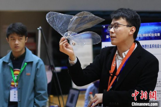 南京高校学生“脑洞大开”玩转高科技比拼创意