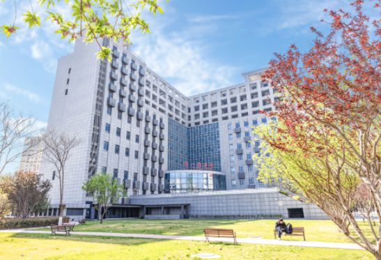 首都医科大学第一教学楼