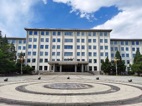 北京物资学院主教学楼